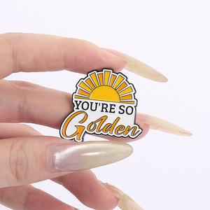 Adoro <span class=keywords><strong>Me</strong></span> sotto la spilla con smalto a stella romantico con citazione al chiaro di luna spilla distintivo gioielli regalo per gli amanti - Product Image 4