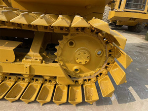 รถดันดินตีนตะขาบ Caterpillar CAT D4C มือสอง ชั่วโมงการทำงานต่ำ เหมาะสำหรับงานปรับระดับพื้นดิน - Product Image 6