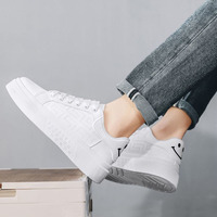 Baskets de luxe style designer gaufrées, chaussures de ville blanches, semelle numérique tendance, plateforme unisexe, streetwear, chaussures décontractées