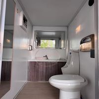 Remorque de toilette portable VIP mobile de luxe avec intérieur élégant et confortable remorque de salle de bain pour immeubles de bureaux entrepôts