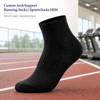 Chaussettes de sport avec soutien de la voûte plantaire pour la course à pied, pour acheteurs en gros de collections de course à pied, avec service de correspondance des couleurs