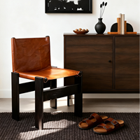Chaise de salle à manger moderne en bois de qualité supérieure, siège et dossier rembourrés en cuir durable, structure solide, idéale pour la maison et les restaurants