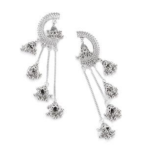 Boucles d'oreilles clous Douvei vintage bohèmes indiennes dorées à longues pampilles et motifs ajourés pour femme, idéales pour les soirées - Product Image 6