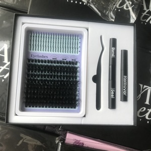 ขนตาปลอมแบบติดเอง: ติดง่าย รวดเร็ว ใช้ซ้ำได้ เพิ่มวอลลุ่ม เหมาะสำหรับการประชุมระหว่างพ่อแม่กับครูและกิจกรรมเล่นกับเพื่อน - Product Image 1