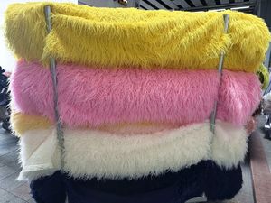 Pelliccia Sintetica di Lama a Pelo Lungo e Riccio, Venduta a Metro, Prodotta in Cina - Product Image 3