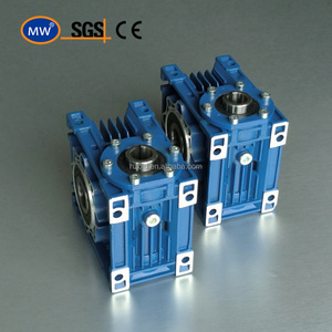 Réducteur de vitesse à vis sans fin en aluminium NMRV50 de conception compacte Rapport 30:1 Réducteur de vitesse à rapport élevé <span class=keywords><strong>pour</strong></span> <span class=keywords><strong>le</strong></span> <span class=keywords><strong>traitement</strong></span> des eaux usées et <span class=keywords><strong>le</strong></span> palan de construction - Product Image 1