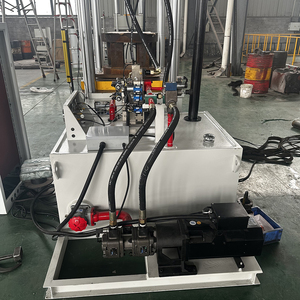 เครื่องอัดไฮดรอลิกแบบ 3 คาน 4 เสา ควบคุมด้วย PLC สำหรับอุปกรณ์ตกแต่งรถยนต์ ชิ้นส่วนรถจักรยานยนต์ และการแปรรูปชิ้นส่วนเครื่องจักรกล - Product Image 6