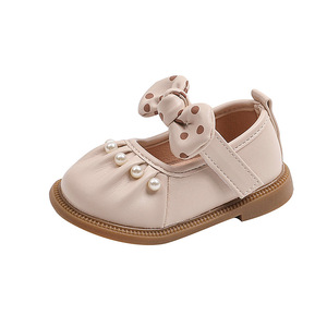 Chaussures plates pour petites filles style princesse, chaussures souples en cuir pour enfants, chaussures de marche pour filles avec nœud et perles, style princesse - Product Image 5