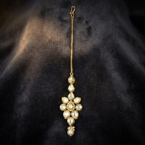 Maang Tikka en alliage de cuivre au design traditionnel, avec strass en cristal et longue chaîne, bijou de cheveux pour mariage, fiançailles, anniversaire 40245 - Product Image 3