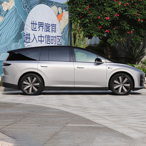 Li <span class=keywords><strong>Auto</strong></span> L8 SUV Familiare di Lusso a 6 Posti, Veicolo Elettrico a Raggio Esteso EREV AWD Intelligente con Tecnologia Avanzata in Vendita - Product Image 2