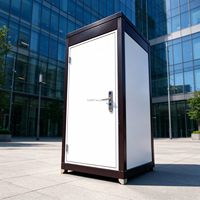 Toilettes préfabriquées portables en panneaux sandwich d'acier, design européen moderne, gestion intelligente, pour parcs extérieurs, salle de bain mobile