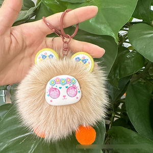 Colgante de Piel de Zorro Auténtica de Origen Ético con Variación de Color Natural para Boutiques y Grandes Tiendas - Product Image 4