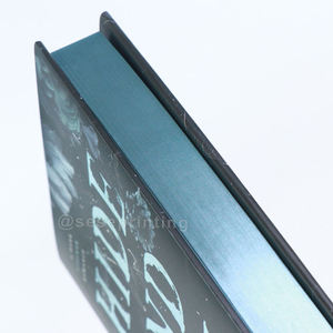 Impression de romans personnalisés à couverture rigide de style Dark Romance avec bords bleus pulvérisés, livre relié de qualité supérieure pour auteurs et éditeurs - Product Image 6