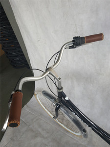 Vélo de ville vintage classique à 3 vitesses pour femmes, vélo hollandais populaire, vélo rétro droit d'<span class=keywords><strong>Amsterdam</strong></span> avec un panier en osier - Product Image 5