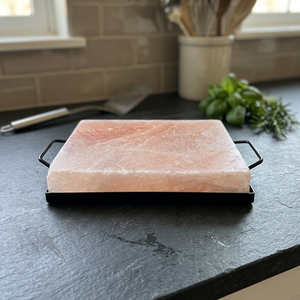 Bloque de Sal Cristalina en Oferta, Losas de Sal Natural, Azulejos Rosados, Sal del Himalaya para Cocinar con Soporte Metálico 30*20*5cm - Product Image 1