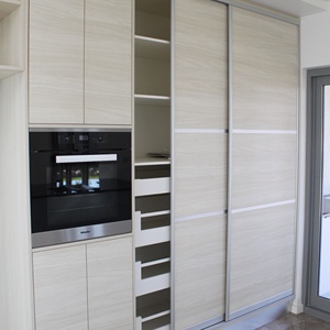 Mueble <span class=keywords><strong>de</strong></span> <span class=keywords><strong>Cocina</strong></span> Personalizado Senger, Aparador <span class=keywords><strong>de</strong></span> Comedor <span class=keywords><strong>de</strong></span> Madera Blanca Pura con Tablero <span class=keywords><strong>de</strong></span> Melamina, Almacenamiento con Puerta Plegable Deslizante - Product Image 6