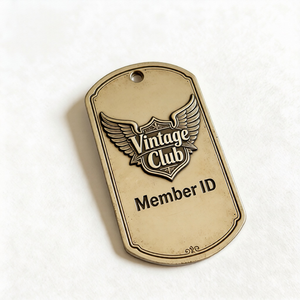 Badge d'identification personnalisé pour employé, plaque de numéro, badge de cou en métal, broche de club, alliage de zinc usiné CNC pour usinage - Product Image 2