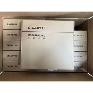Placa Base para Estación de Trabajo Gigabyte MC62-G40/MC62-G41 WRX80, M.2, U.2, IPMI, 7xPCIe, sWRX8 - Product Image 2