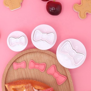 Lot de 3 moules en plastique mignons en forme de nœud <span class=keywords><strong>papillon</strong></span> pour la décoration de gâteaux et la simulation de sucre, outils de découpe de biscuits, approvisionnement direct usine - Product Image 4