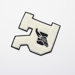 Tissu principal de décoration de dentelle de lettre grecque brodée de lettre grecque de chenille de bord de sequin d'or à prix réduit - Product Image 6