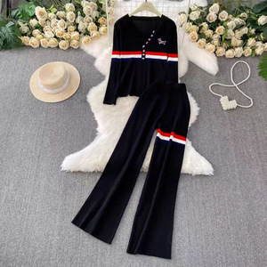 Set di Pantaloni a Gamba Larga con Ricamo a Righe e Maglia a Maniche Lunghe con Bottone Singolo per Donna, Design alla Moda all'Ingrosso - Product Image 1
