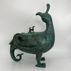Jin Hou Bird Zun opera d'arte classica in bronzo della dinastia di Zhou fenice occidentale forma complessiva in metallo artigianato significato culturale storico - Product Image 4