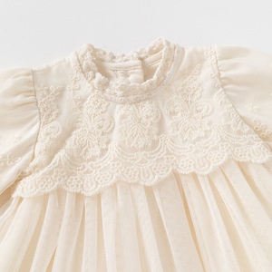 Vestido Vintage Francés para Bebé Niña con Encaje y Tul Suave, Body de Algodón de Manga Larga, Pelele Personalizado para Bebé - Product Image 5