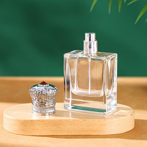Botella de Perfume de Vidrio Transparente Cuadrada Plana de Alta Calidad de 50 ml, Botella de Perfume de Vidrio con Pulverizador - Product Image 6