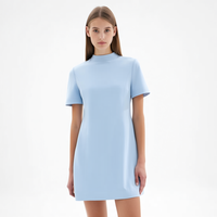Nouvelle Robe Mini Femme Élégante d'Été en Crêpe Structuré Bleu Poudré à Col Montant et Manches Courtes, Coupe Trapèze Minimaliste Personnalisée