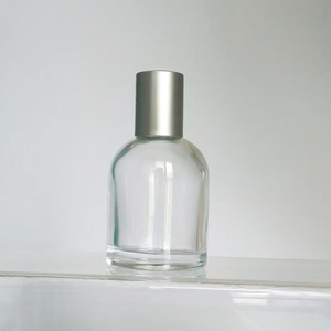 Flacone da Profumo in Vetro Trasparente da 50ml con <span class=keywords><strong>Spray</strong></span> Argentato - Product Image 3
