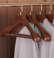 Porte-manteau en bois brun foncé avec finition laquée, à un seul niveau, pour magasin de vêtements et vente au détail