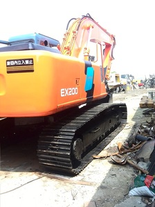 Excavatrice sur chenilles Hitachi EX200 japonaise de 18,8 tonnes avec godet de 0,8 m³ d'occasion à vendre à Shanghai - Product Image 6
