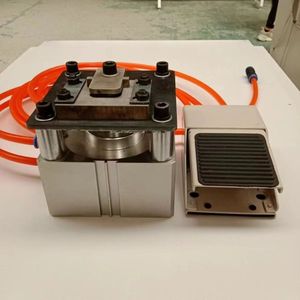 Machine pneumatique portative intégrée pour <span class=keywords><strong>le</strong></span> pliage d'angles <span class=keywords><strong>de</strong></span> plafond, pour la pliage <span class=keywords><strong>de</strong></span> profilés triangulaires et <span class=keywords><strong>de</strong></span> plaques alvéolaires, Origine Chine - Product Image 1