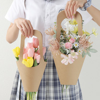 Sac fourre-tout en papier kraft INS Bouquet Card Bag - Poignée découpée, design floral créatif, sac cadeau portable et tendance