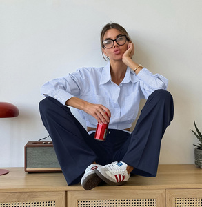 Set da Ufficio Personalizzato OEM per Donne Ispirato ai Designer, <span class=keywords><strong>Camicia</strong></span> Corta a Quadri Blu <span class=keywords><strong>e</strong></span> <span class=keywords><strong>Pantaloni</strong></span> Eleganti Blu Navy, <span class=keywords><strong>Completo</strong></span> Coordinato Due Pezzi - Product Image 2