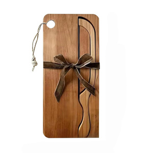 Ensemble cadeau de <span class=keywords><strong>couteau</strong></span> <span class=keywords><strong>à</strong></span> <span class=keywords><strong>pain</strong></span> et <span class=keywords><strong>planche</strong></span> <span class=keywords><strong>à</strong></span> découper en bois - Product Image 1