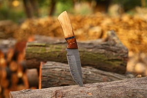 Couteau de chasse en acier Damas de qualité industrielle, manche en bois fait main, OEM, pour bushcraft, camping, randonnée et activités de plein air - Product Image 4