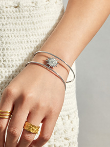 Brazalete Ligero de Acero Inoxidable con Baño de Oro de 18K y Circonitas, Estilo Vintage, Ajustable, Unisex, Venta al por Mayor, MOQ - Product Image 5