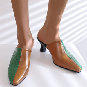 Sandales pour femmes à couleurs mélangées, grande taille 48, sexy, à talons aiguilles bas, bout pointu, style mules patchwork - Product Image 4