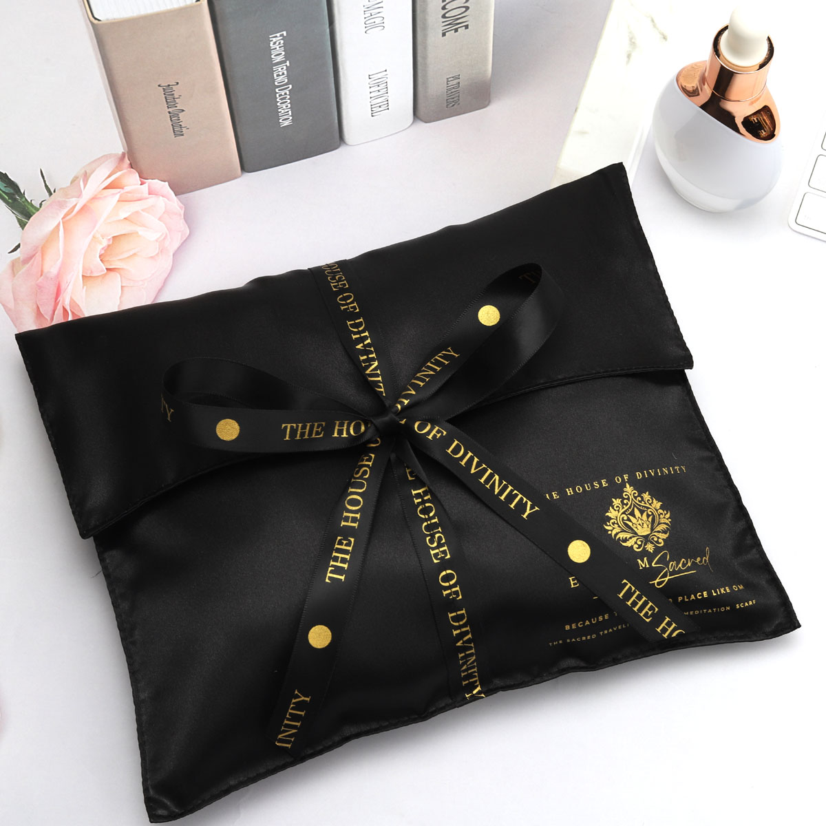 Elegant Silk Jewelry Pouches Luxury Gift Packaging
