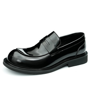 Best-selling wide-<b>toe</b> shoes with premium leather finish and glossy surface - one-piece design for business attire. - Product Image 5