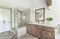 Collection de meubles de salle de bain Vermonhouzz Custom Shaker en bois massif et MDF avec comptoir en quartz haut de gamme