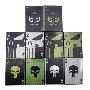 Toppe Termoadesive Artigianali Eco-Friendly per Cappelli, Tagliate al Laser, con Design Riflettente Nero Totale a Tema Mare, con Ace Spades Punisher - Product Image 1