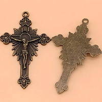 Vendre comme des petits pains 4 grammes d'alliage vintage croix bricolage accessoires en argent antique pendentif bijoux en métal