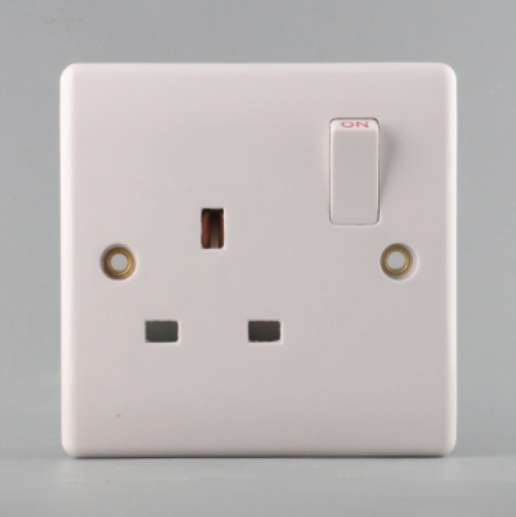 MORDIO Bakelite Single Pole Electrical Wall Switch Socket with 13A Plug Switched 220V