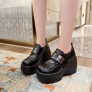 Chaussures compensées style britannique grande taille, nouvelle collection printemps, rétro à semelle épaisse, tendance pour femme - Product Image 4