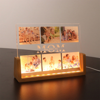 Base lumineuse LED en forme de U pour présentoir en bois, alimentation USB, intensité réglable, design minimaliste, utilisation en chambre, montage en surface