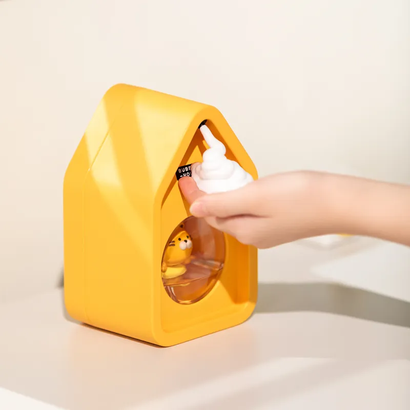 Dispensador de jabón automático de oso de dibujos animados para niños, dispensador de desinfectante de manos recargable por USB de 200ml con Base