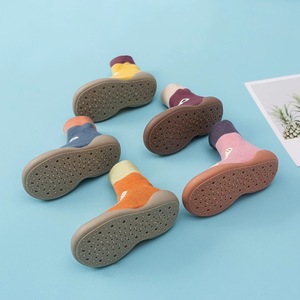 Giày tất trẻ em đế mềm cao su chống trơn họa tiết hoạt hình bán buôn - Product Image 2