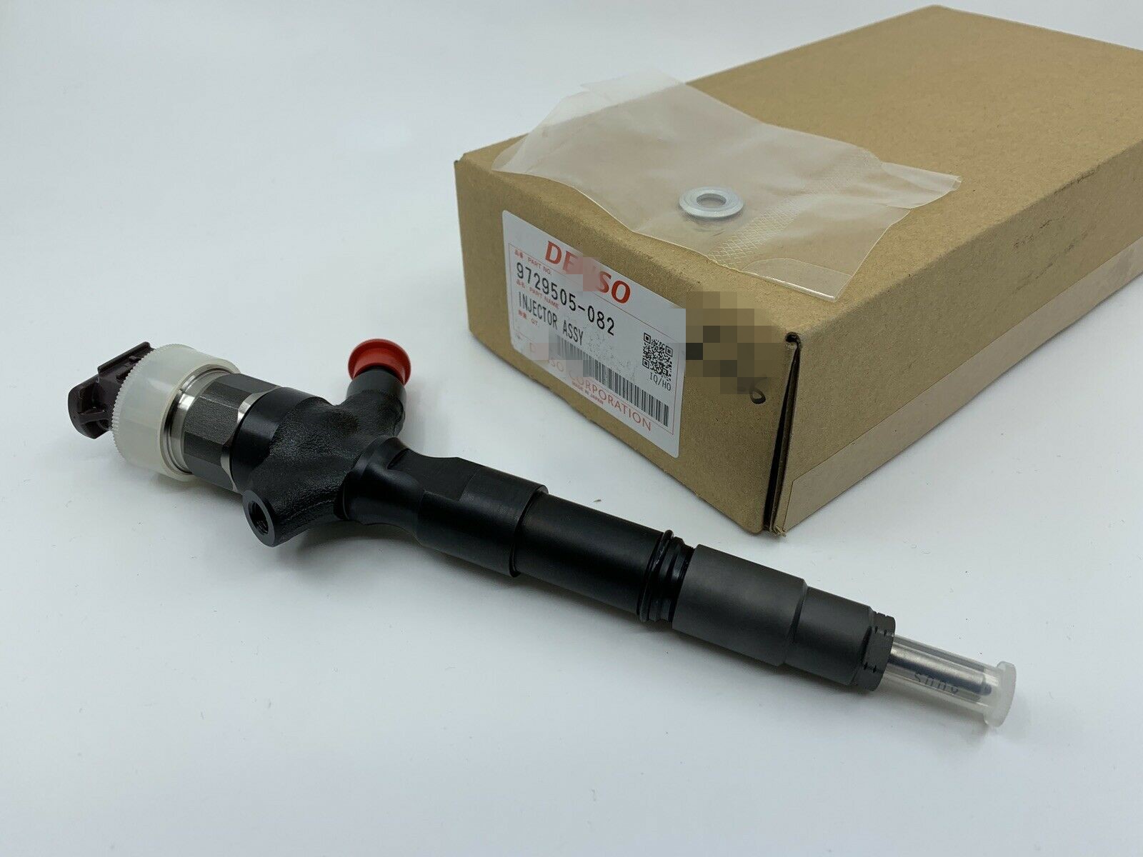 common rail injector 23670-30380 295050-0820 injector for Toyota Dyna 1KD-FTV D-4D Dutro diesel fuel injector 23670- 09380